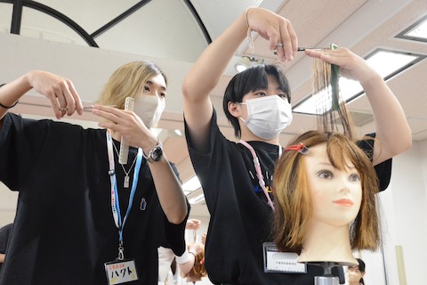 カット実習