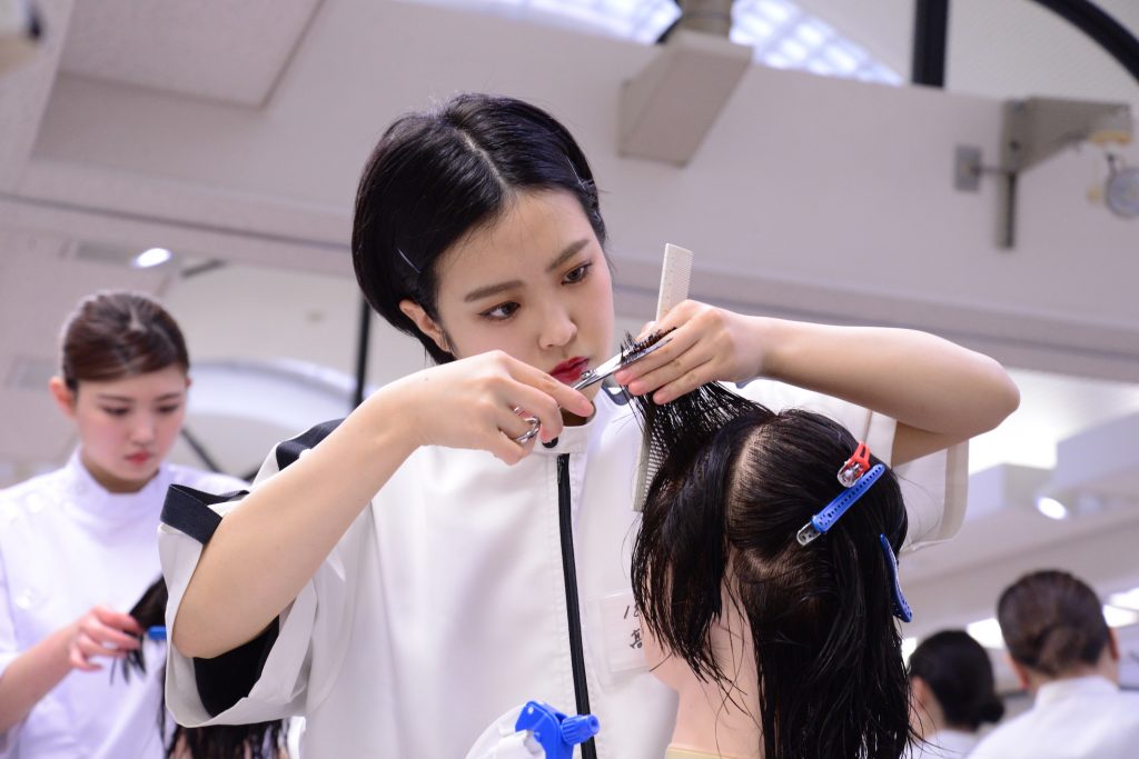 hkstay様 理美容師国家試験 カットウィッグ 本番用 5体 - ファッション hkstay様 理美容師国家試験 カットウィッグ 本番用 5体 - ファッション